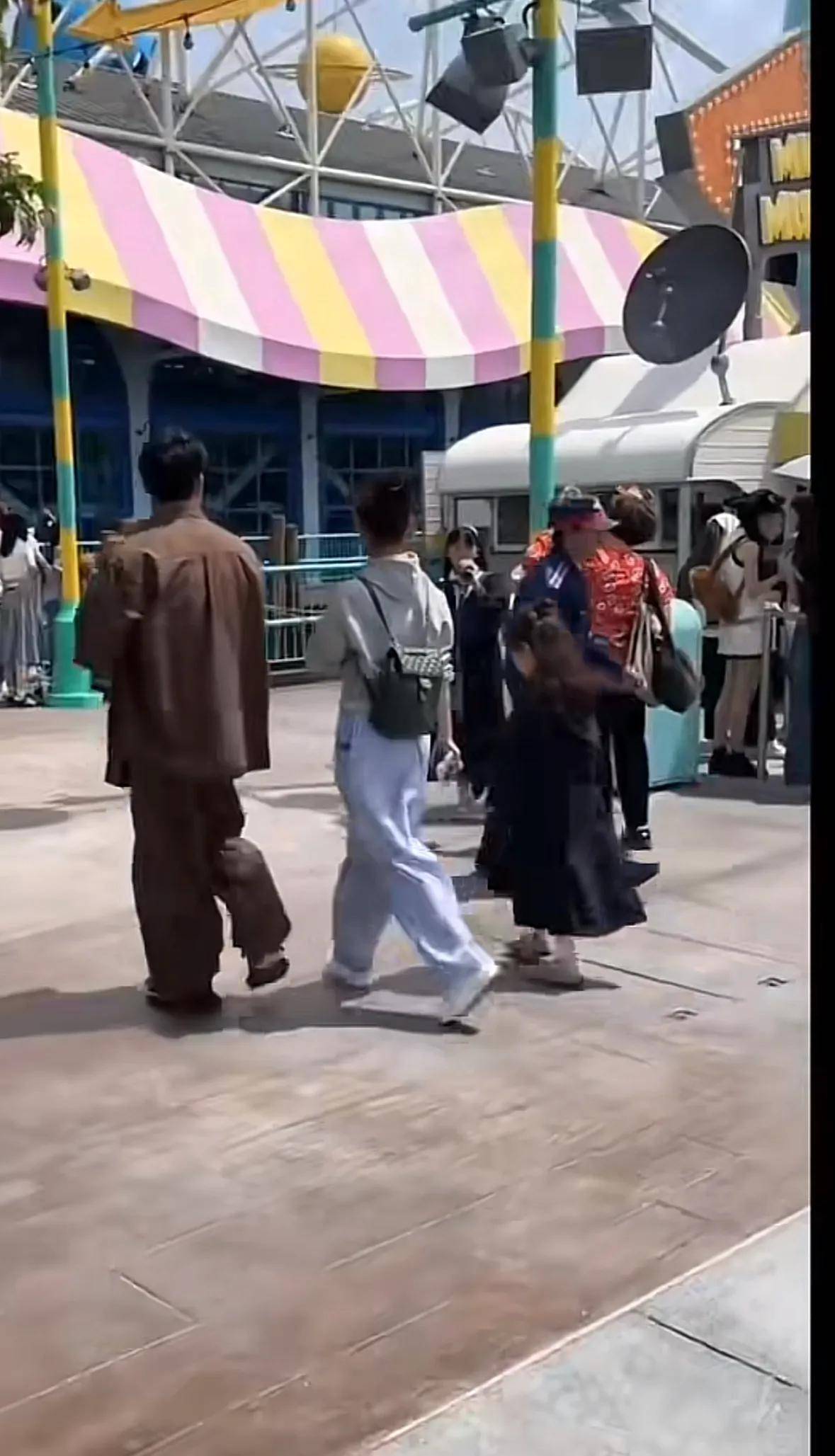 再曝光离婚多年默契依旧被夸负责好爸麻将胡了2试玩曹云金与前妻带娃画面
